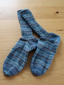 Socken handgestrickt blau Grösse 43